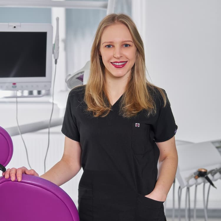 Dr. Camelia Moga